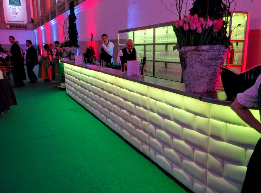 Nirobar, Element mit wei�er Lederfront im Ziegelmuster und LED-Beleuchtung, 100 cm