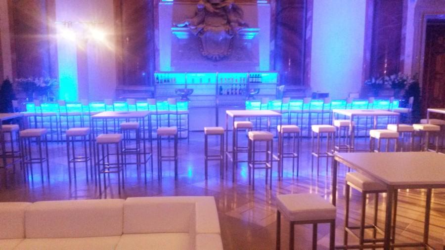 Nirobar, Element mit wei�er Lederfront im Ziegelmuster und LED-Beleuchtung, 100 cm