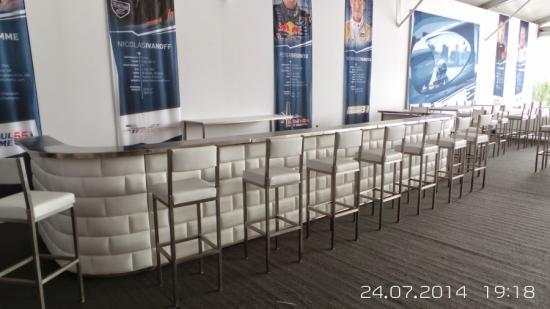 Nirobar, Element mit wei�er Lederfront im Ziegelmuster und LED-Beleuchtung, 100 cm