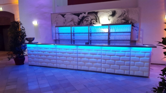 Nirobar - Element: Mitte - Stil: Ziegelmuster, wei�