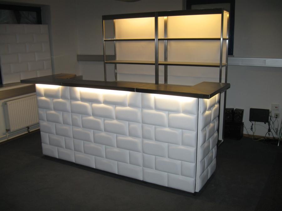 Nirobar, Element mit wei�er Lederfront im Ziegelmuster und LED-Beleuchtung, 100 cm