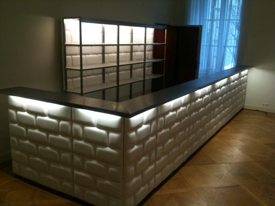 Nirobar, Element mit wei�er Lederfront im Ziegelmuster und LED-Beleuchtung, 100 cm