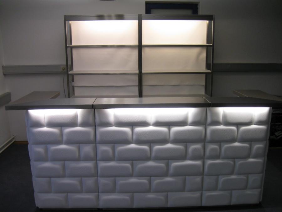 Nirobar, Element mit wei�er Lederfront im Ziegelmuster und LED-Beleuchtung, 100 cm