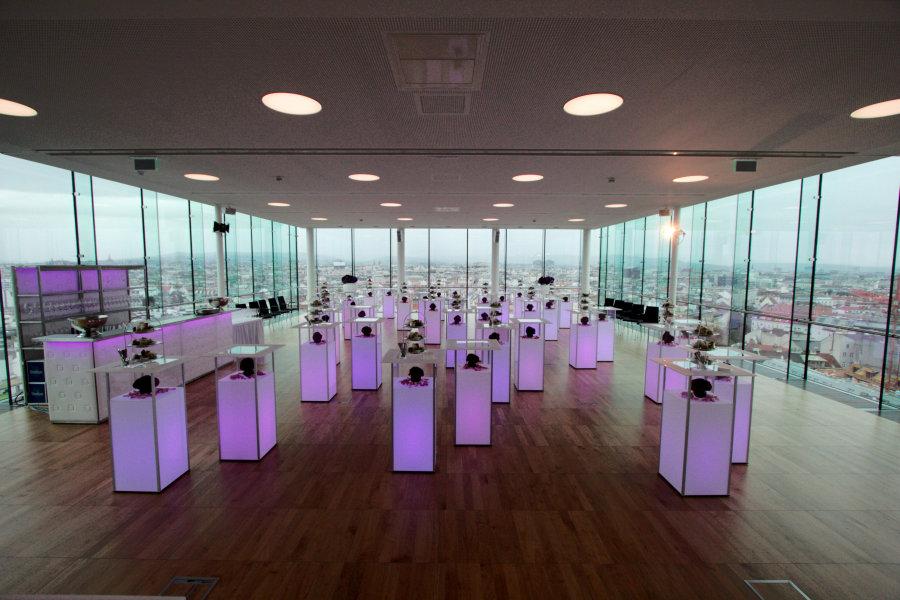 Nirobar - Element: Ecke / Abschluss - Front: Knopfmuster - Farbe: wei� - Top: Niro