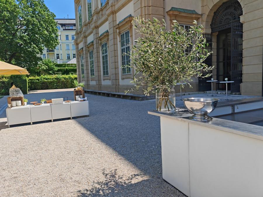 Nirobar - Element: Mitte - Front: glatt - Farbe: wei� - Top: Niro