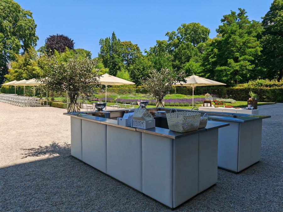 Nirobar - Element: Ecke / Abschluss - Front: glatt - Farbe: wei� - Top: Niro