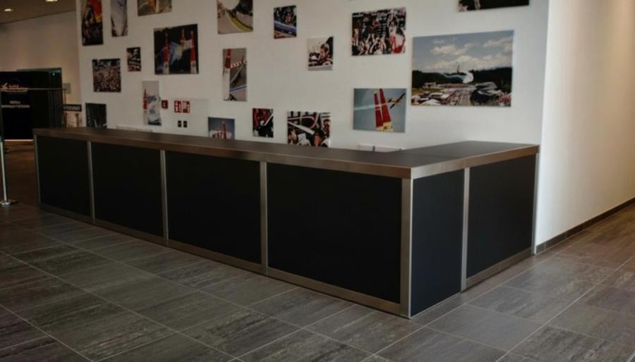 Empfangspult, 150 cm - Front: schwarz - Top: schwarz