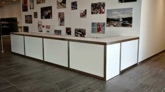 Empfangspult, 150 cm - Front: wei� - Top: wei�