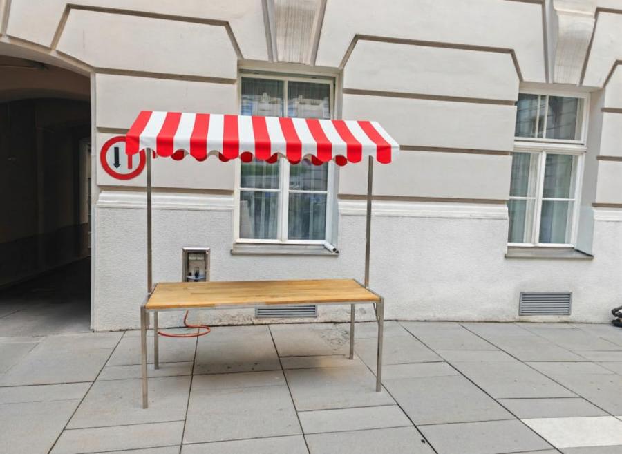 Marktstand - Tischplatte: Eiche - Dach: rot-wei�