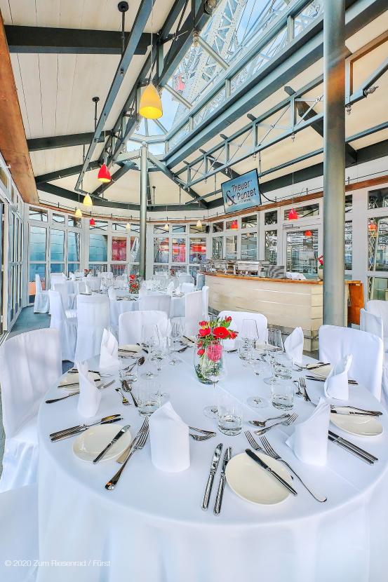 Husse f�r Goldstuhl