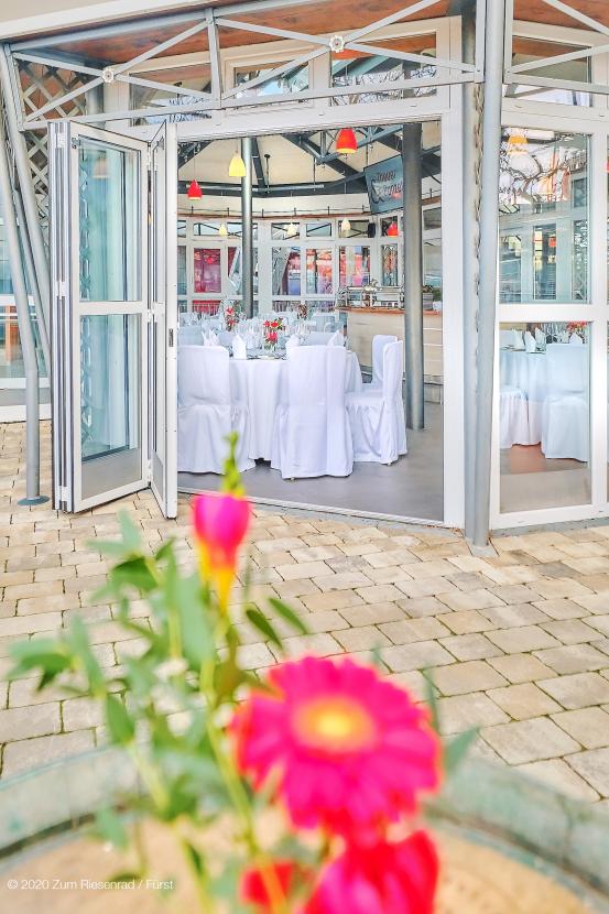 Husse f�r Goldstuhl