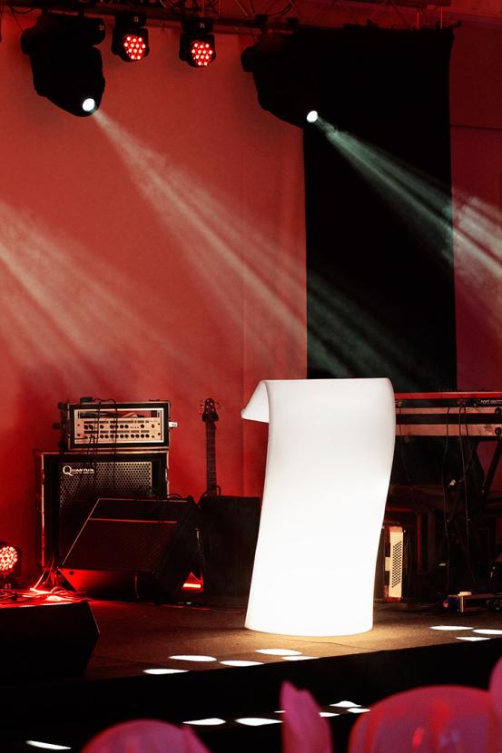Rednerpult, Swish ohne LED-Beleuchtung