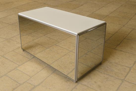 Buffetw�rfel 80 cm x 160 cm / 90 cm hoch - Front: Spiegel - Top: wei�e Platte