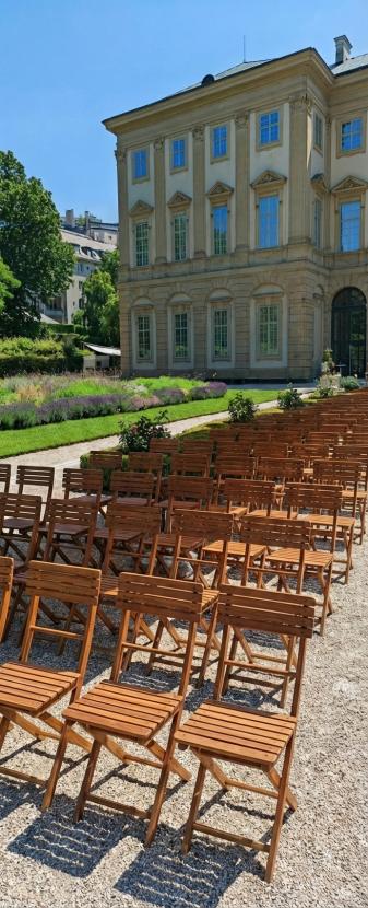 Gartenholzstuhl, Esche, braun lasiert